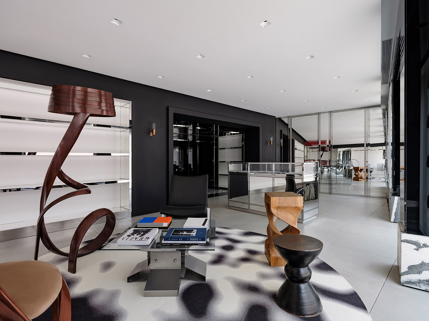 Luxurious Retail Interior 2