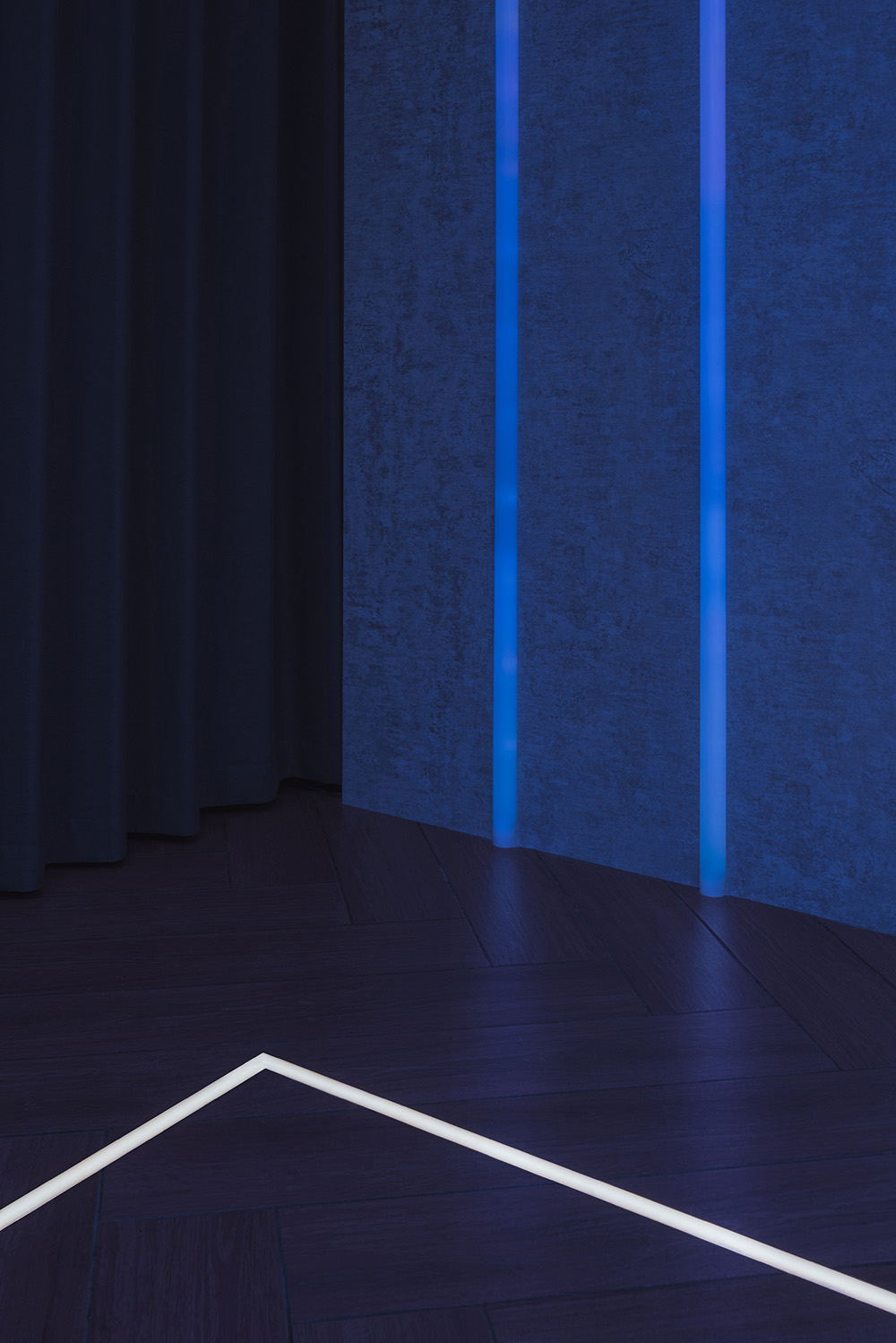 Contemporary Office Interior 4