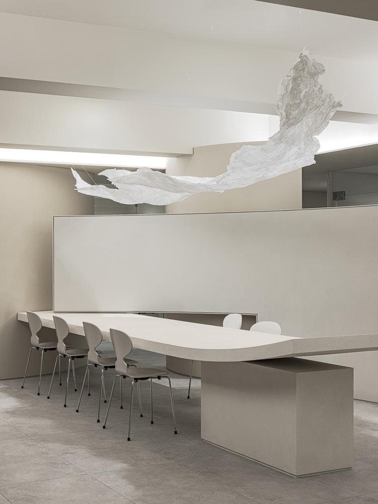 Minimalist Office Concept 3