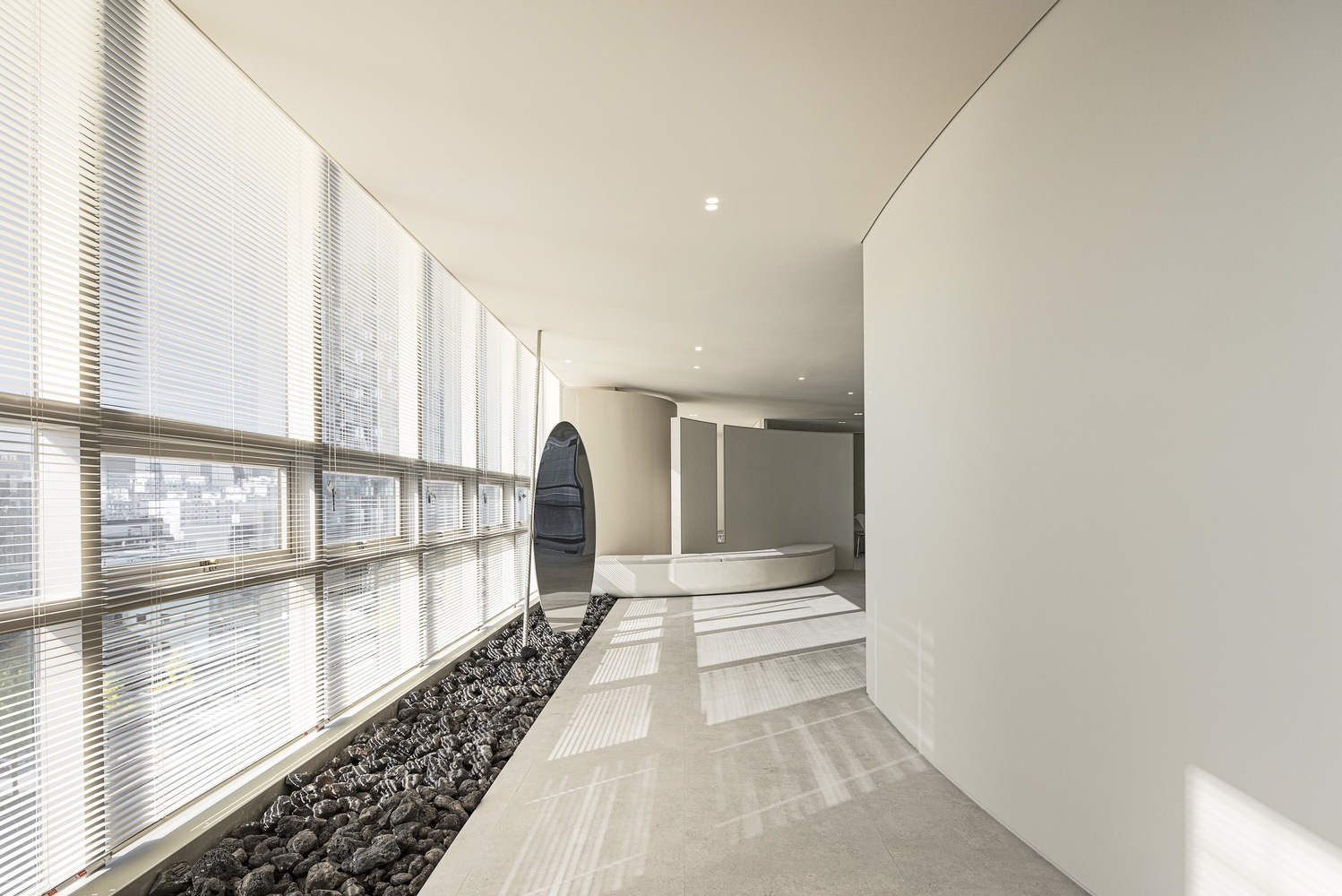 Minimalist Office Concept 2