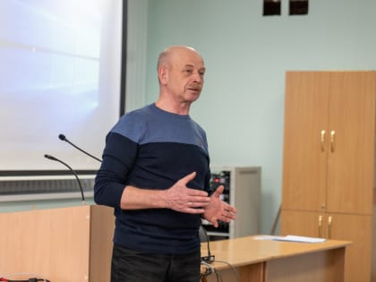 Молодые работники оборонно-промышленного комплекса встретились с участниками и ветеранами СВО