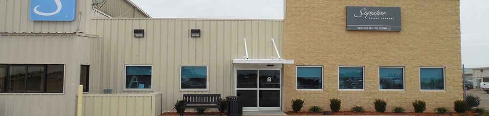 Signature FBO at Mobile Downtown Air Center external