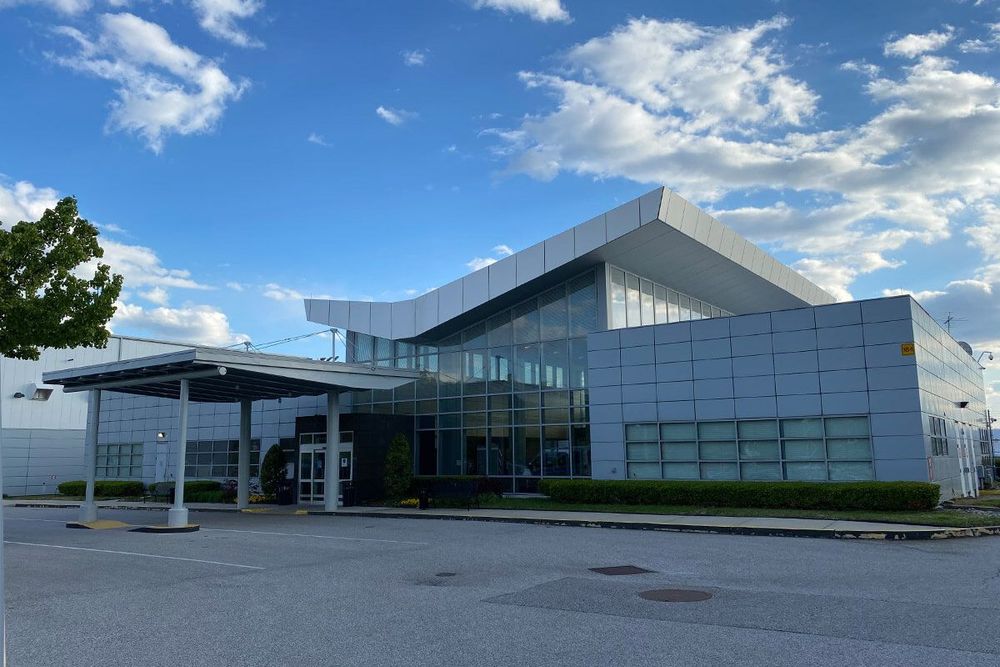 Signature FBO Baltimore/Washington Int'l Airport entrance