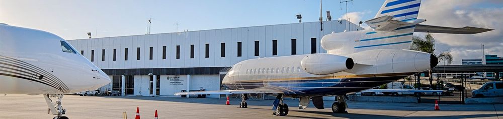 Signature FBO at LAX from private terminal on tarmac