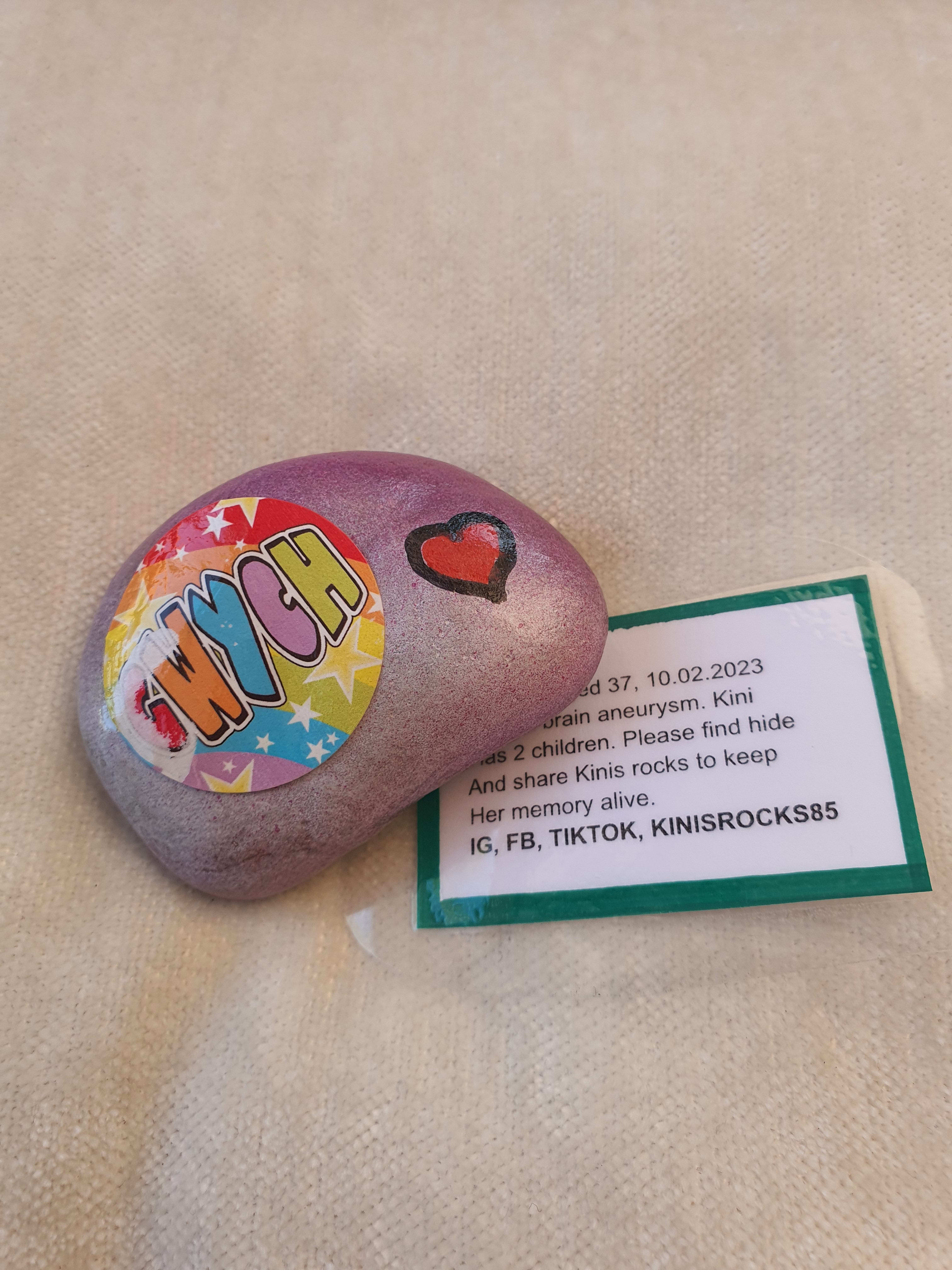 Kelly Pebble