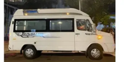 14 Seater Tempo Traveller