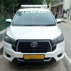 Toyota Innova White 2