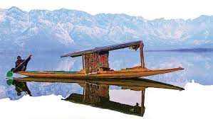 Shikara ride in Kashmir 1