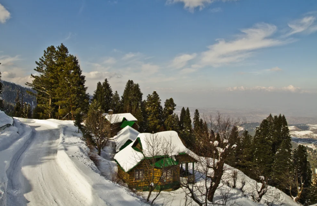Patnitop - Hill Station Retreat