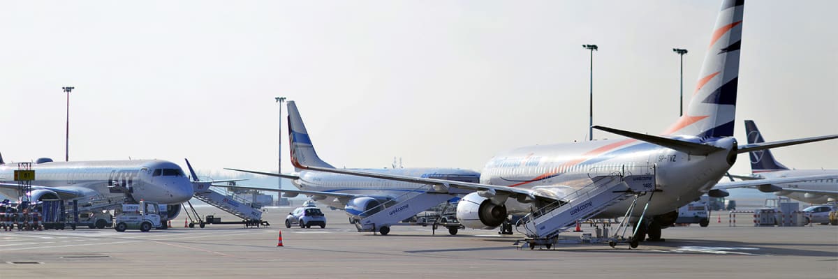 American Airlines vs Delta Flights