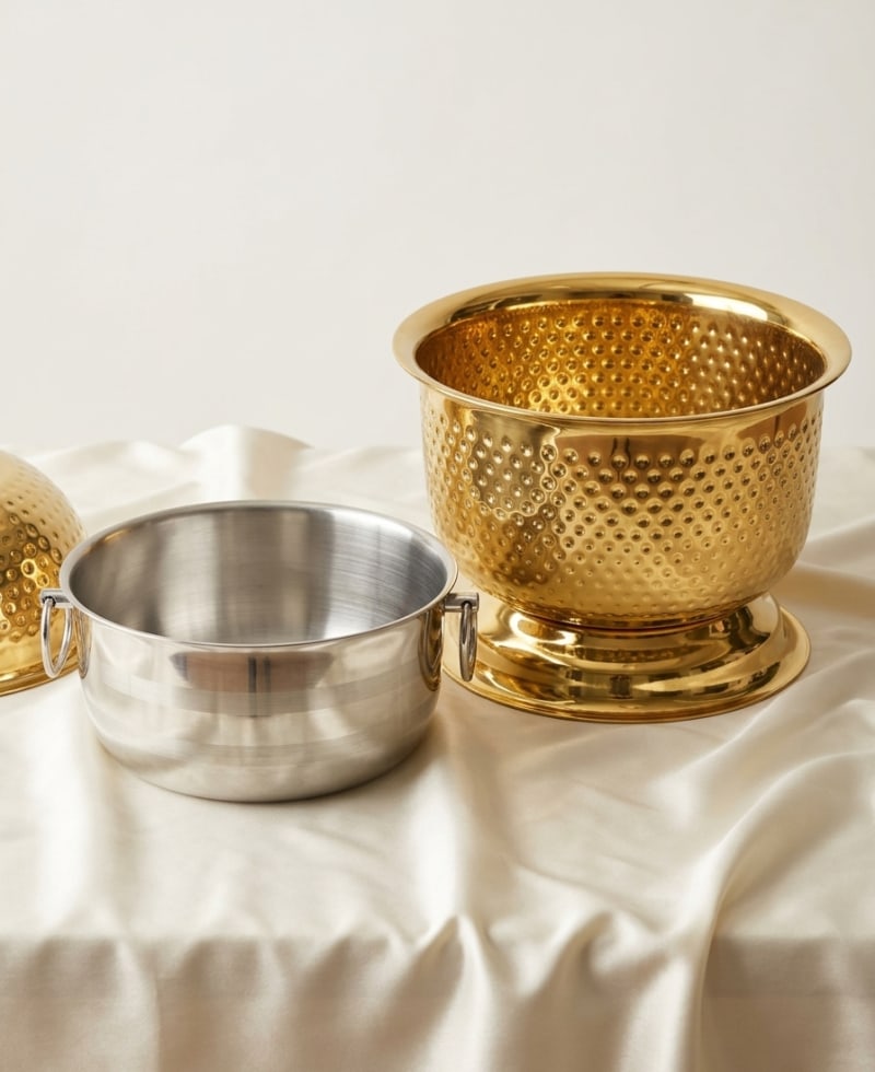 Champagne Buckets in the Boblys Rentals catalogue. Photo 1 of 1.