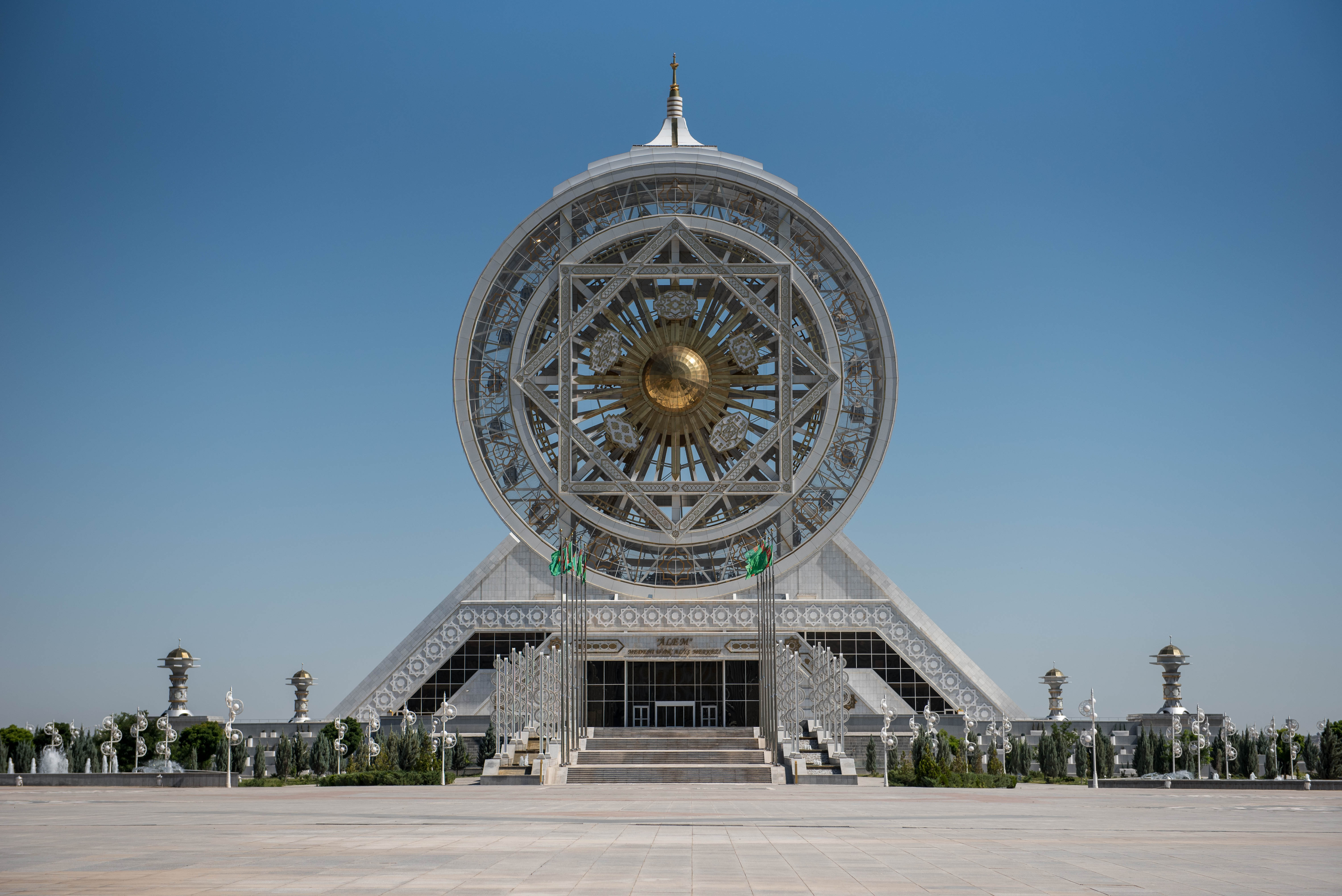 Turkmenistan - Ashgabat - Indoor Ferris Wheel