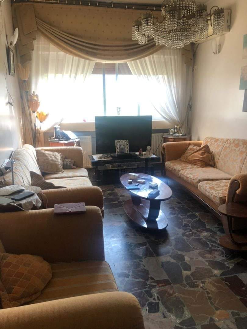 شقة سكنية للـبيع في أبو رمانة