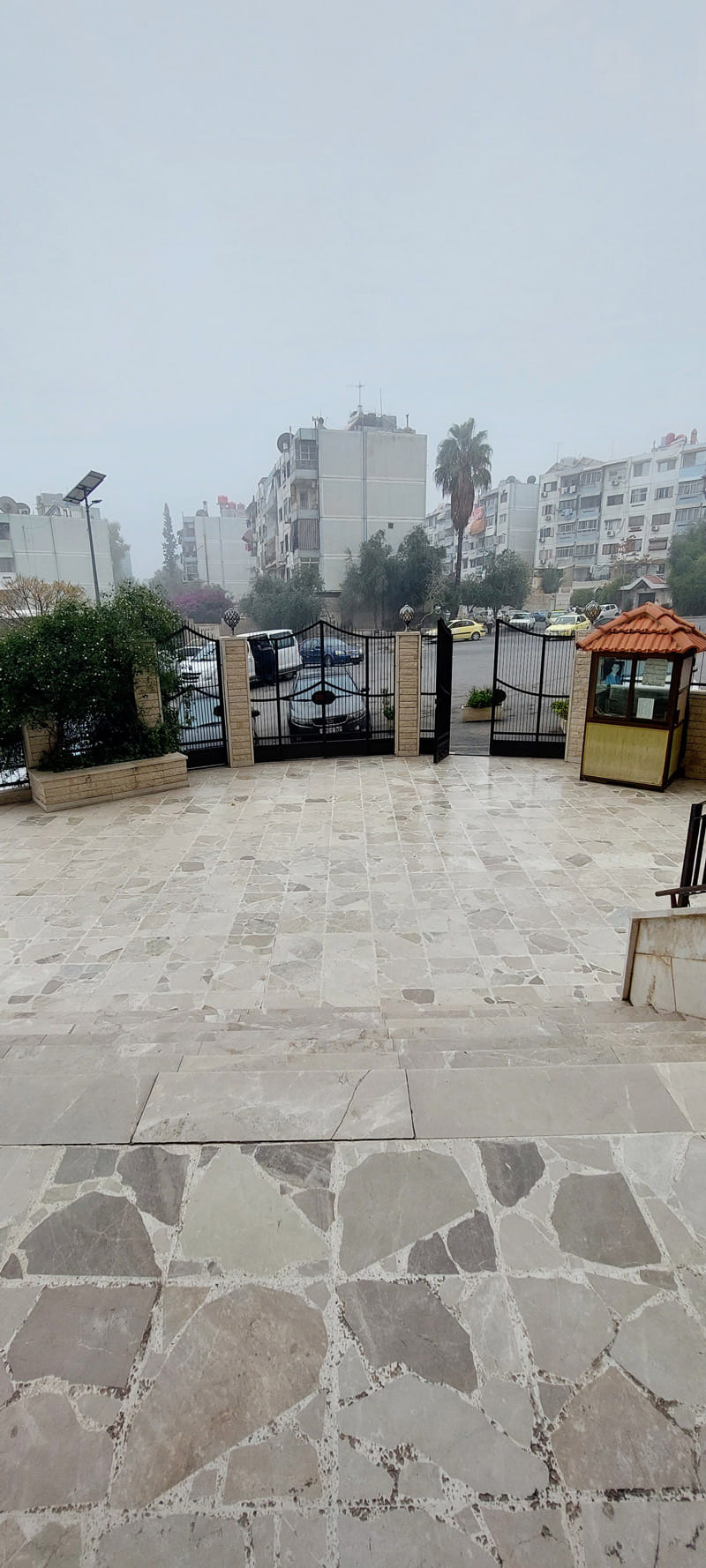 شقة سكنية للـبيع في برزة