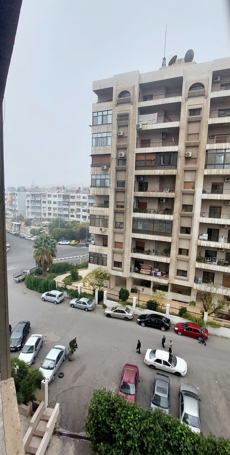 شقة سكنية للـبيع في برزة