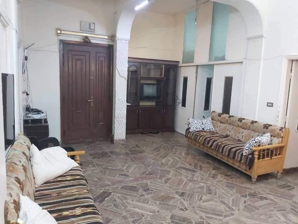 شقة سكنية للـبيع في الزاهرة