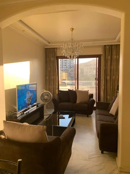 شقة سكنية للـبيع في برزة