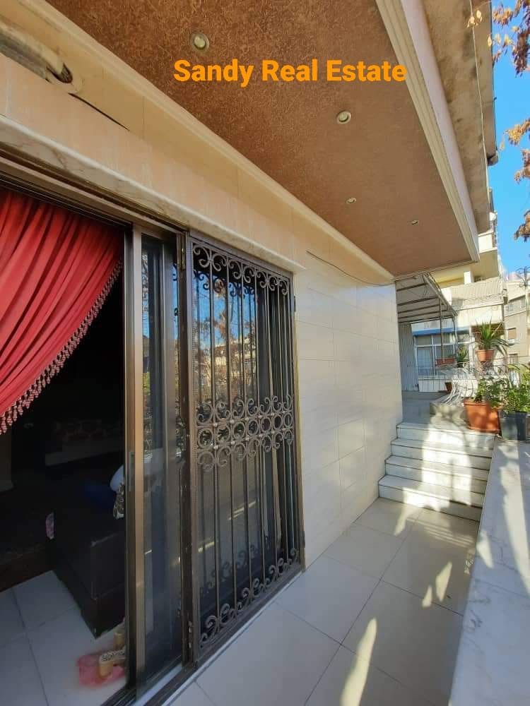 شقة سكنية للـبيع في المزرعة