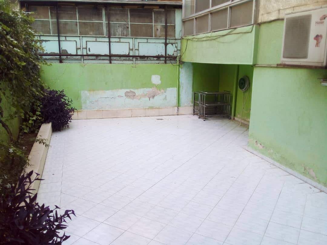 شقة سكنية للـبيع في المزرعة
