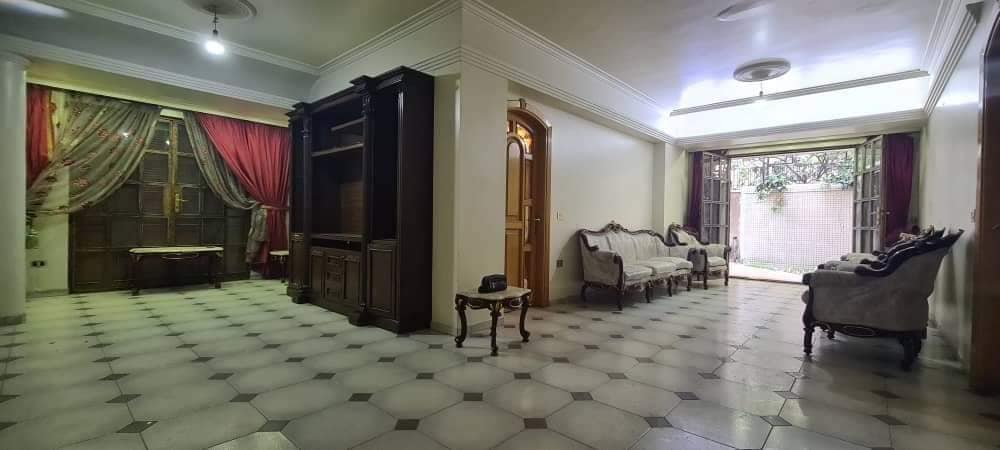 شقة سكنية للـبيع في الميسات