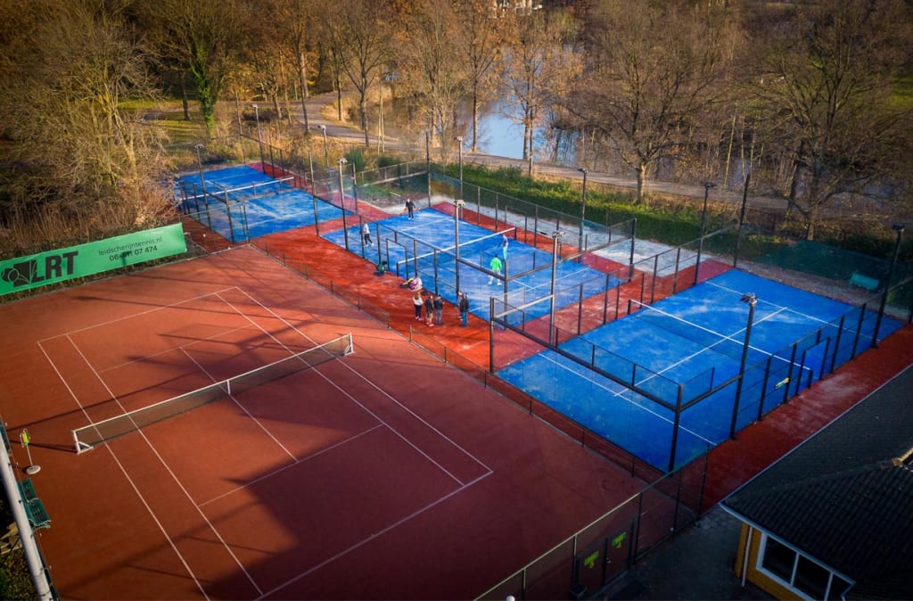 opening padelbanen bij Rijnhuyse