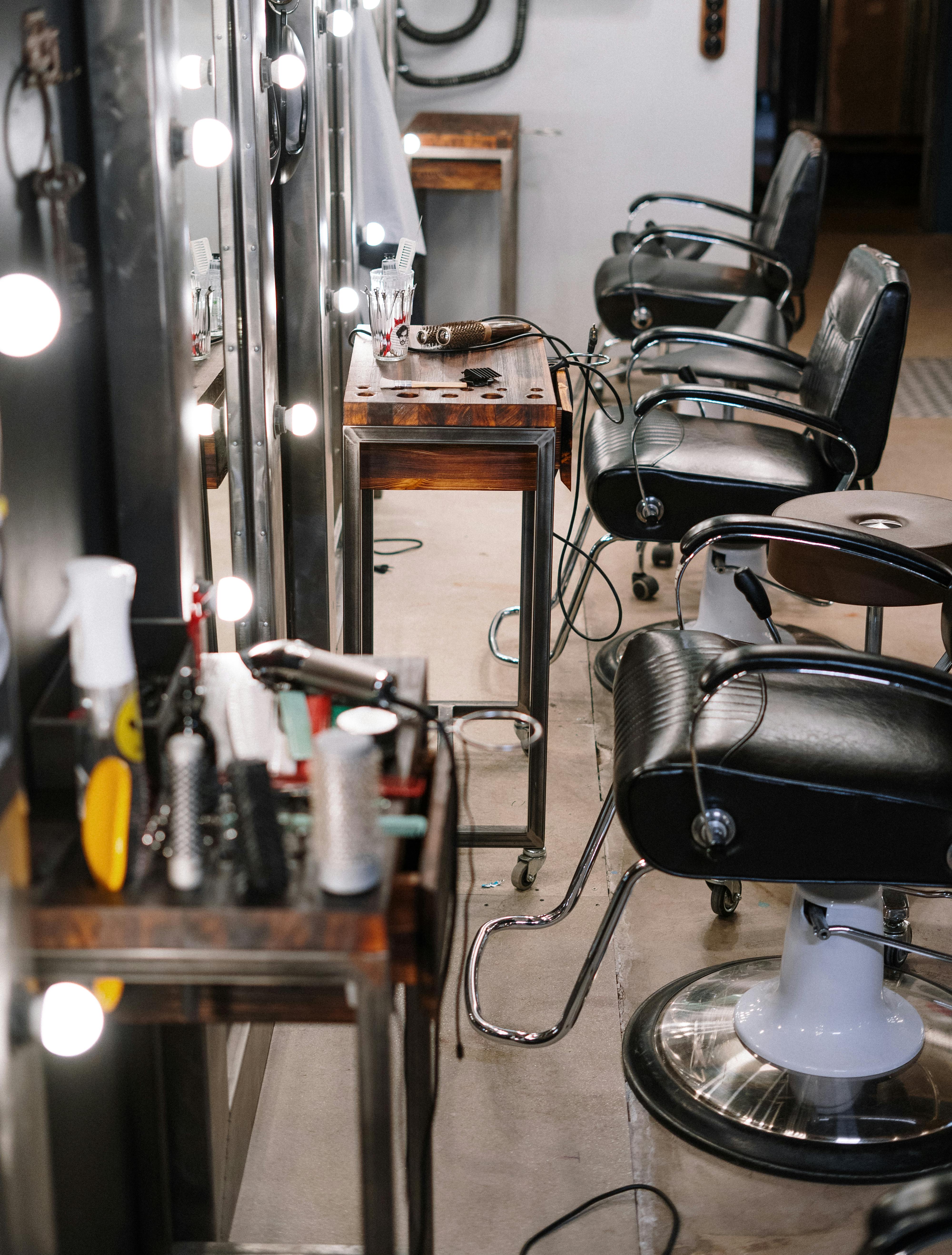 Hairdresser & Barber