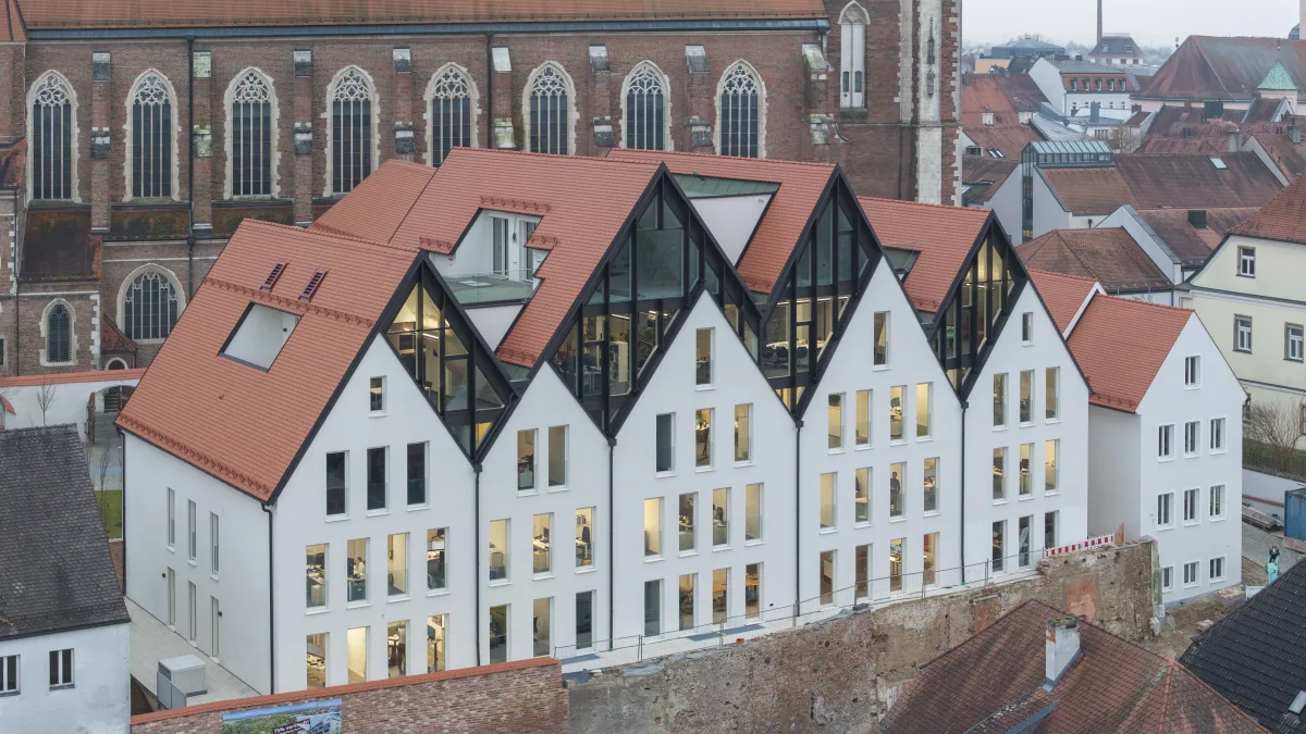 Pfarrplatz 16