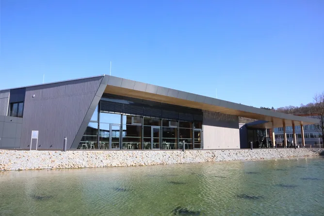 Außenansicht Mensa Hochschule Landshut