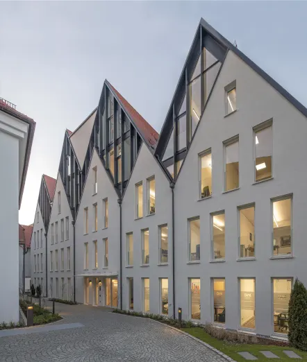 Pfarrplatz 16