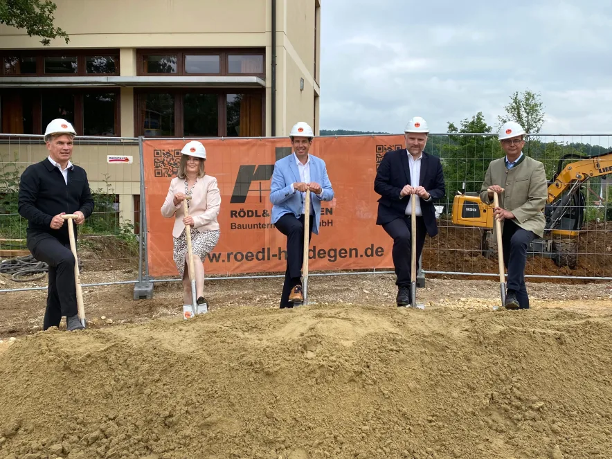 Spatenstich Grundschule Sinzing