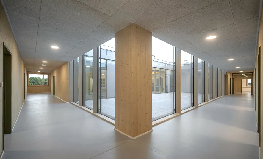 Blick ins schallgeschützte Atrium