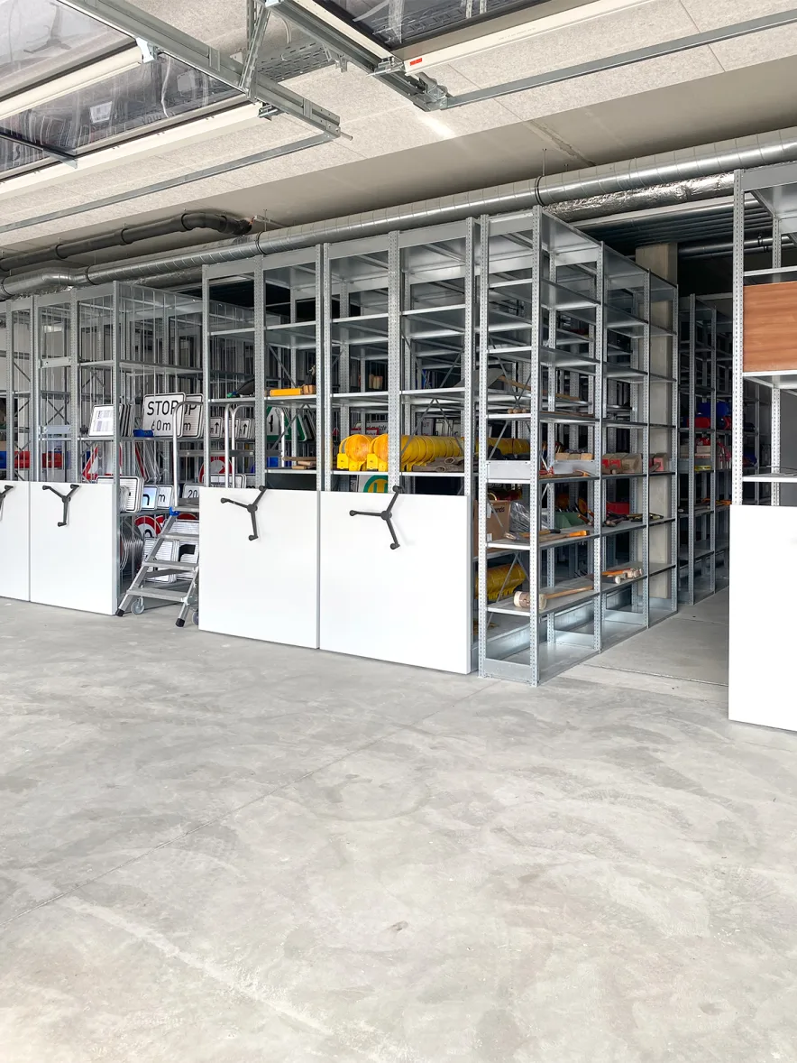 Lager für Schilder etc.