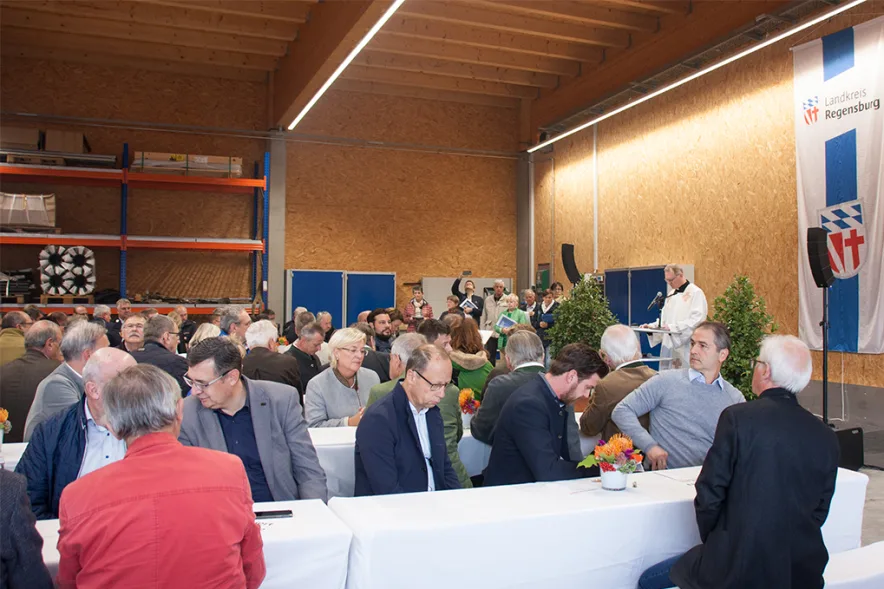 Gäste und Ehrengäste der Einweihung