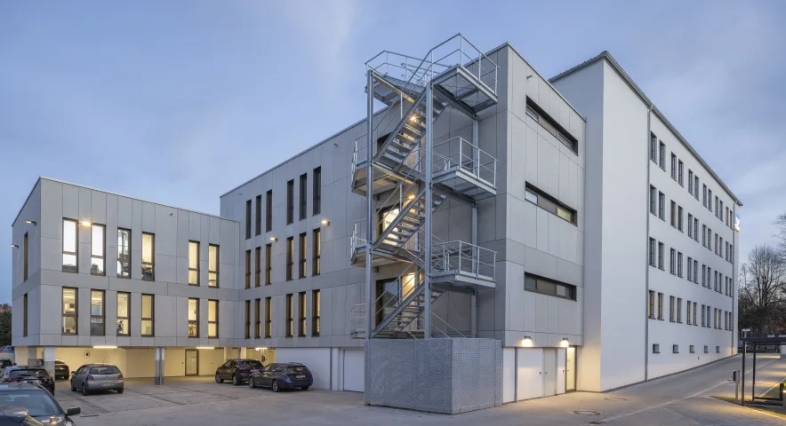 Außenansicht Rückseite Gebäude