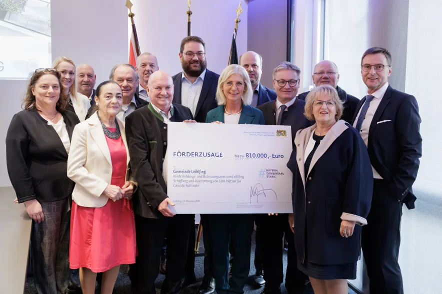 Übergabe des Förderschecks