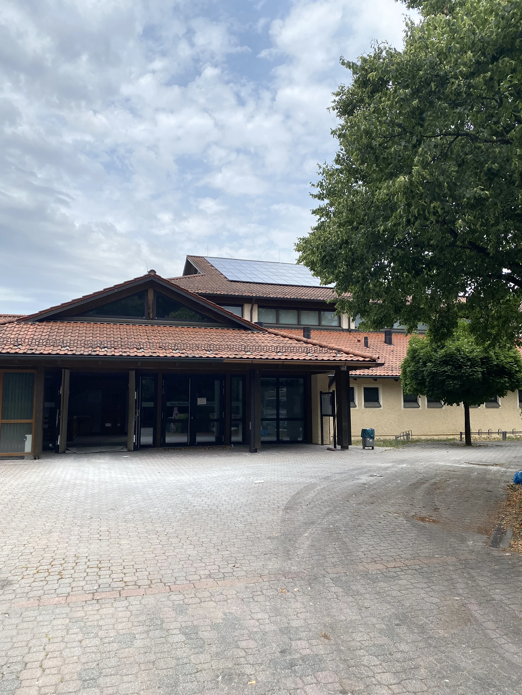 Eingangsbereich Sporthalle