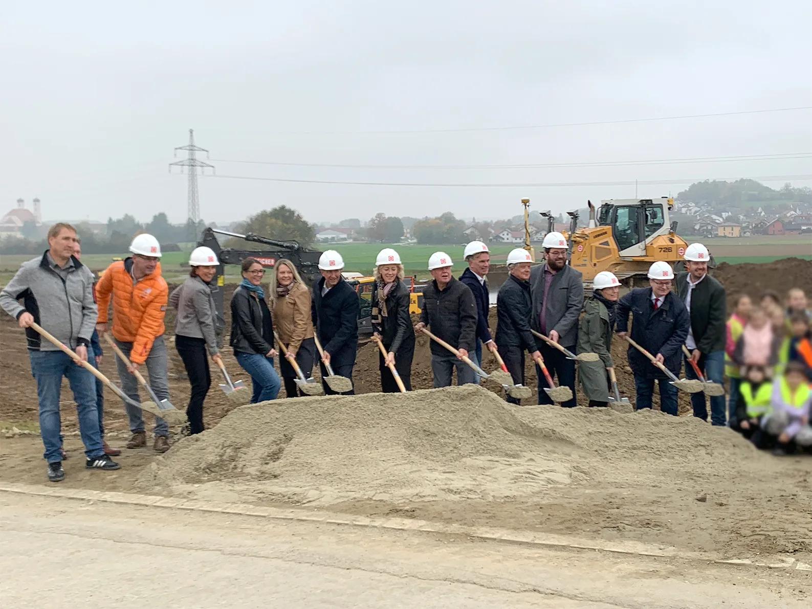 Spatenstich (Beteiligte siehe Artikel)