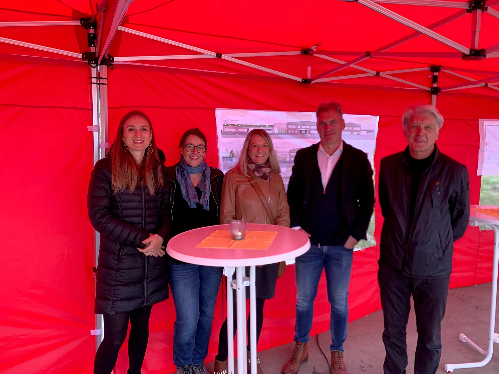 Romina Kieslinger, Kerstin Jacobi, Nina Kellner, Joachim Gutthann und Christian Illner (alle Gutthann HIW Architekten)