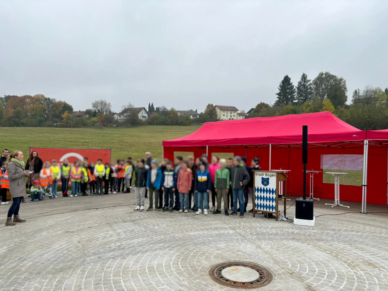 Die Schulkinder aus Bogen und Oberalteich