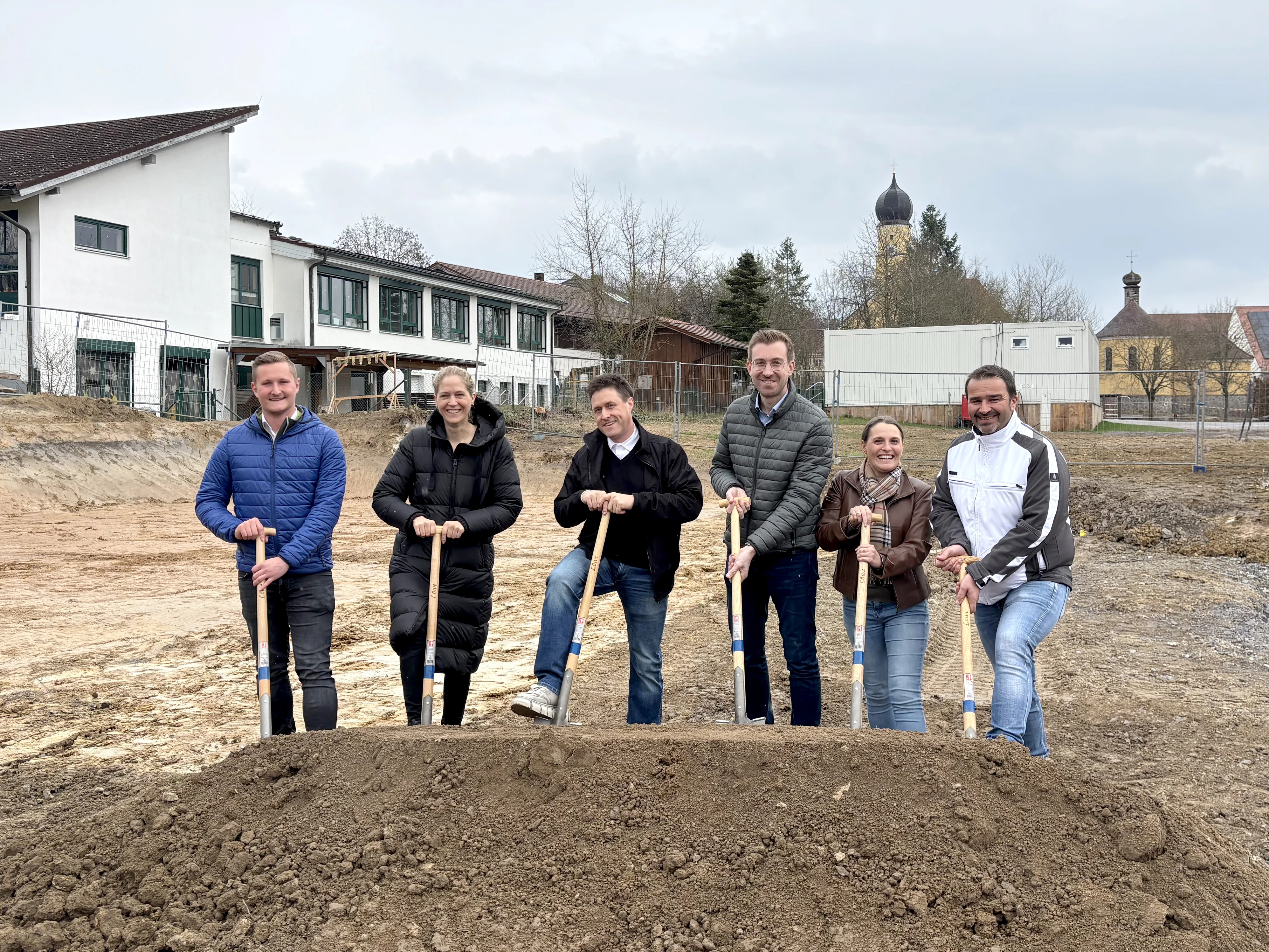 Spatenstich in Schwarzach