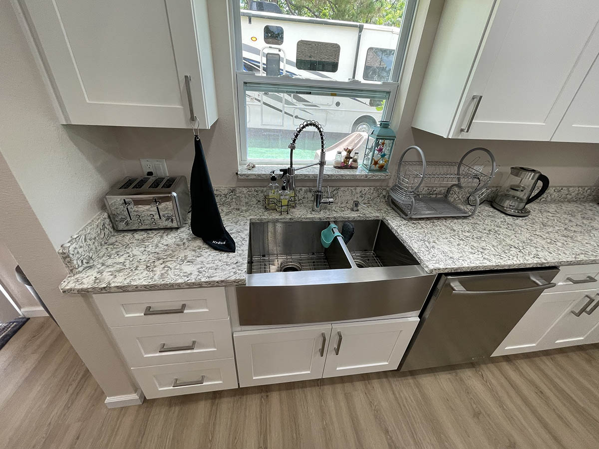 Fully furnished 2 bed 2 bath house in North Port, FL minutes away from the beach.