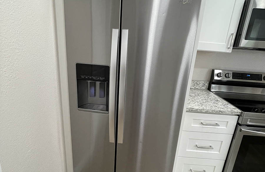 Fully furnished 2 bed 2 bath house in North Port, FL minutes away from the beach.