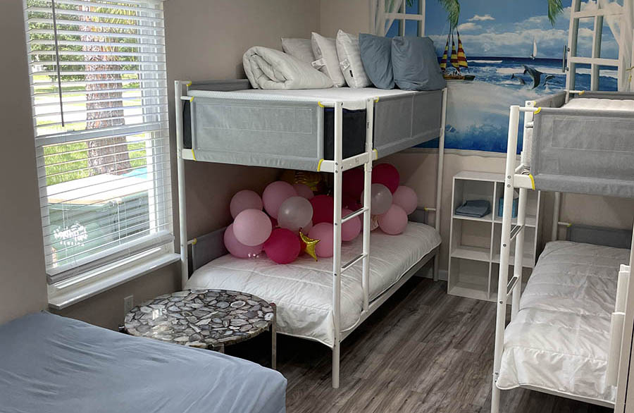 Fully furnished 2 bed 2 bath house in North Port, FL minutes away from the beach.