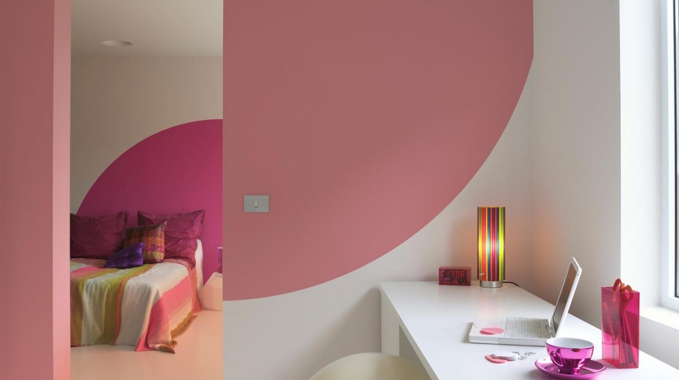 Energise sleek white with bubblegum pinks | Dulux