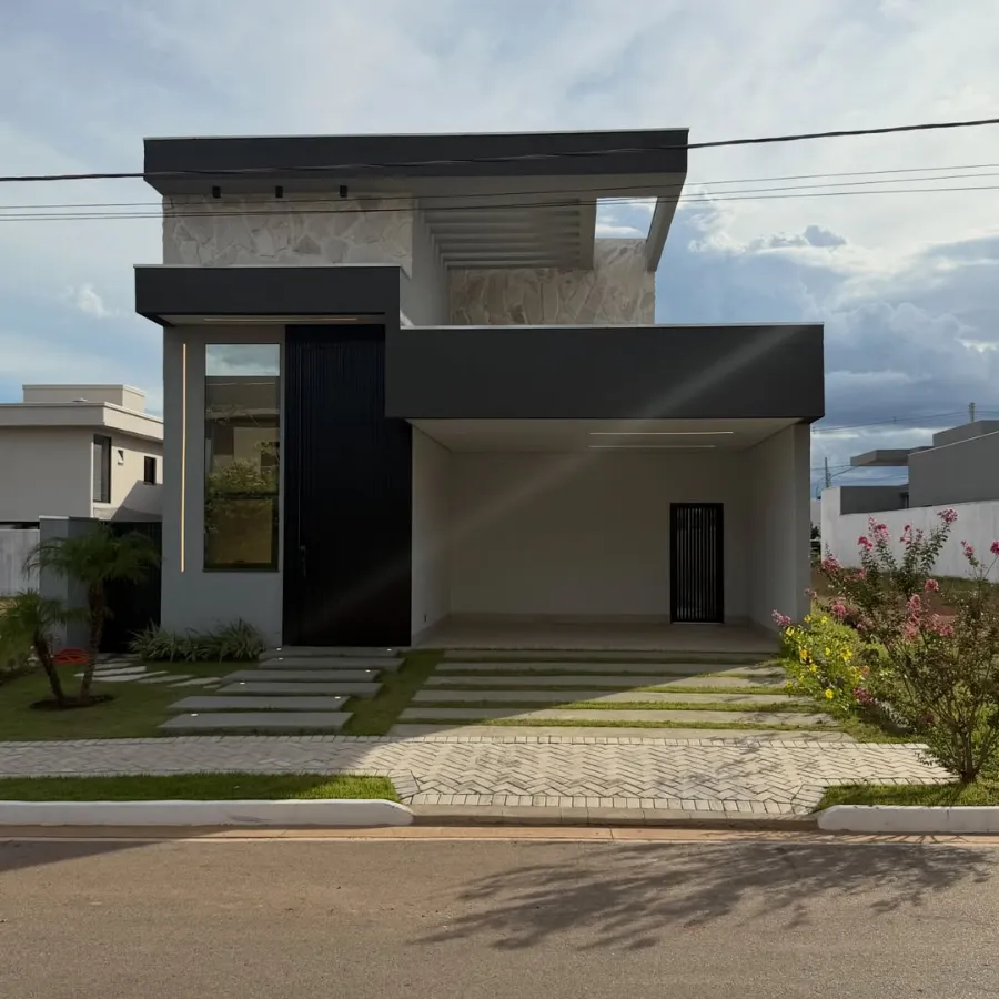 Foto do imóvel 1 - Casa térrea no Condomínio Florais do Parque