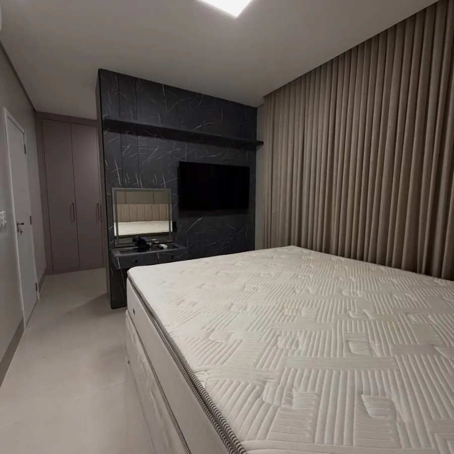 Foto do imóvel 3 - Casa sobrado no Condomínio