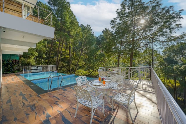 Alaya Stays Golden Meadow Villa — photo 4