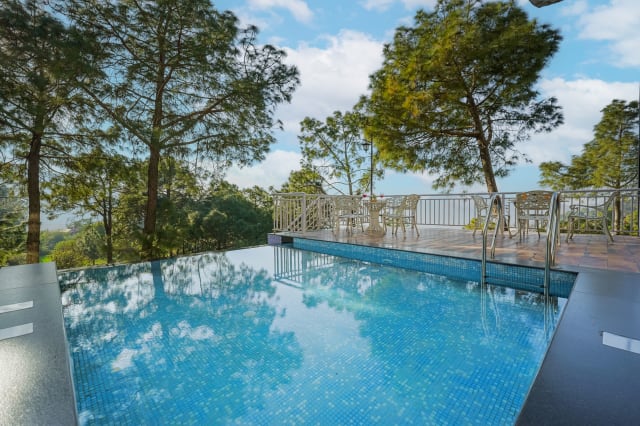 Alaya Stays Golden Meadow Villa — photo 5