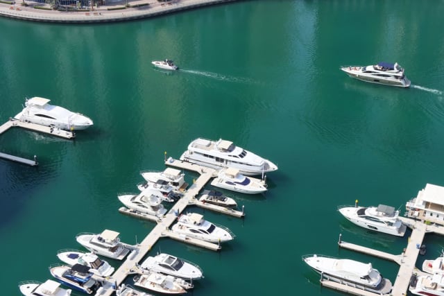 1BR Gem with Stunning Marina Views, Close to Metro — photo 6