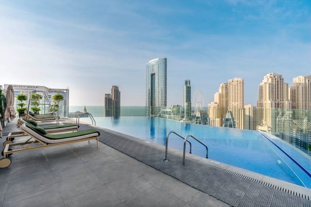 Studio in Dubai Marina with Scenic Views — photo 3